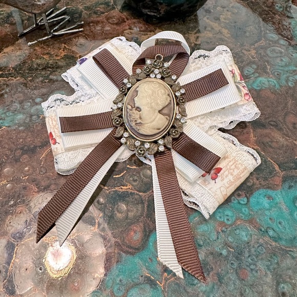 Handmade Cameo Bow Pin/Brooch For Tote Bags, Purse, Sweater Cottagecore Upcycled - Picture 8 of 11